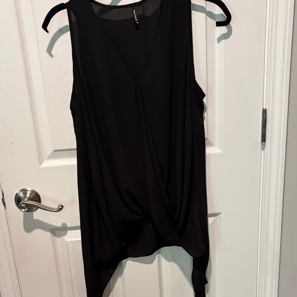 HeartSoul Black Sleeveless Draped Tank Top